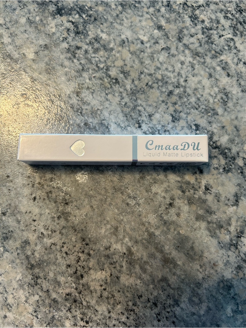 Giveaway CmaaDU Liquid Matte Lipstick - Pale Blue & White Packaging